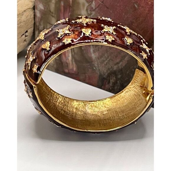 Bronze Enamel Gold & Crystal Kenneth Jay Lane Hearts & Star Bangle Bracelet - Picture 8 of 16